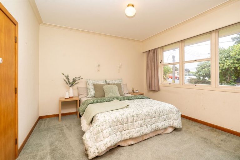 Photo of property in 35 Forest Lake Road, Forest Lake, Hamilton, 3200