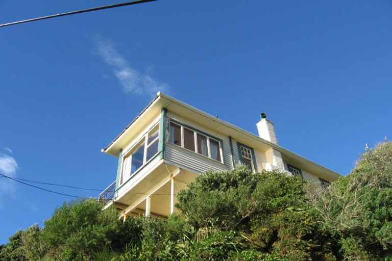 Photo of property in 23 Robieson Street, Roseneath, Wellington, 6011