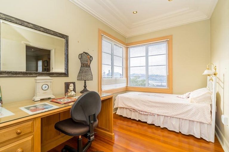 Photo of property in 335 Highgate, Roslyn, Dunedin, 9010