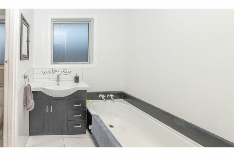 Photo of property in 56a Rangiora Woodend Road, Woodend, 7610