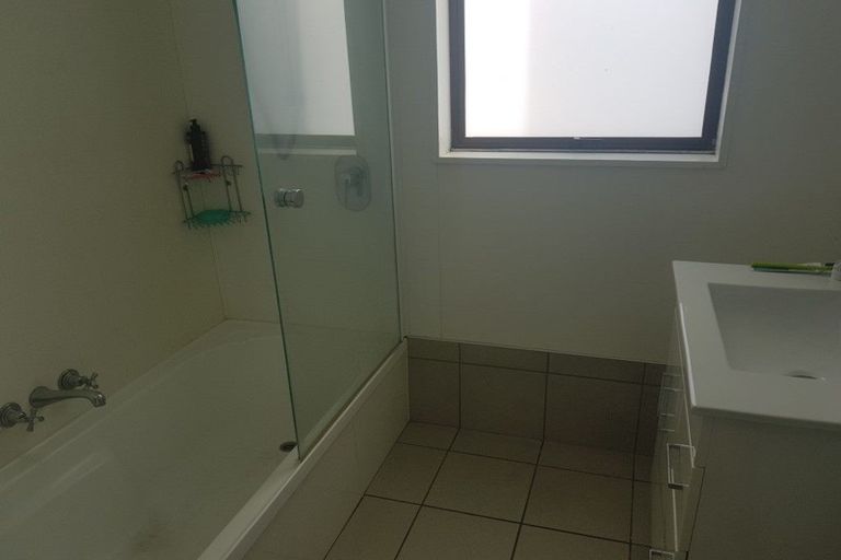 Photo of property in 17 Goldsmith Place, Waltham, Christchurch, 8023