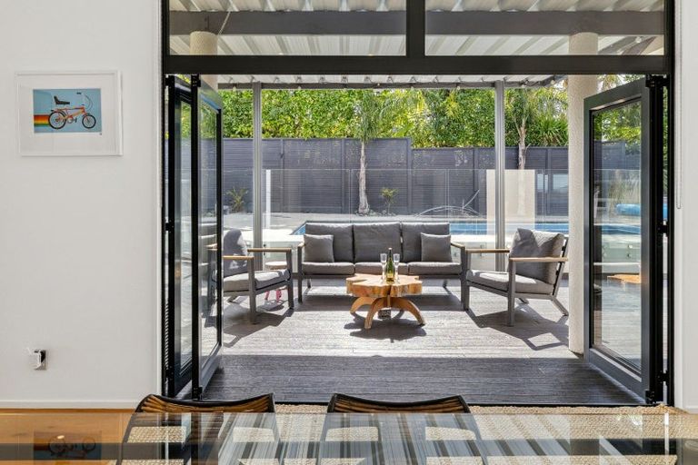 Photo of property in 5 Caversham Drive, Torbay, Auckland, 0630