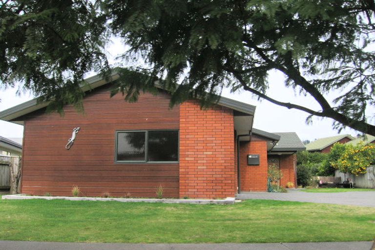 Photo of property in 3 Webb Place, Taradale, Napier, 4112