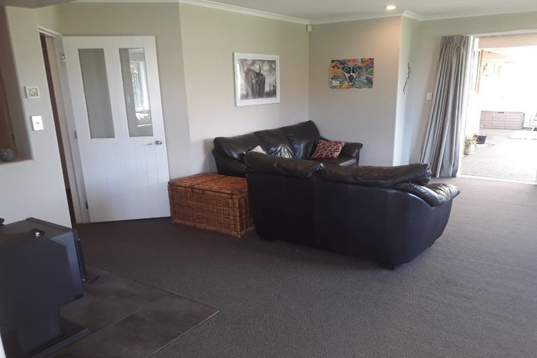 Photo of property in 71 North Terrace, Darfield, 7510