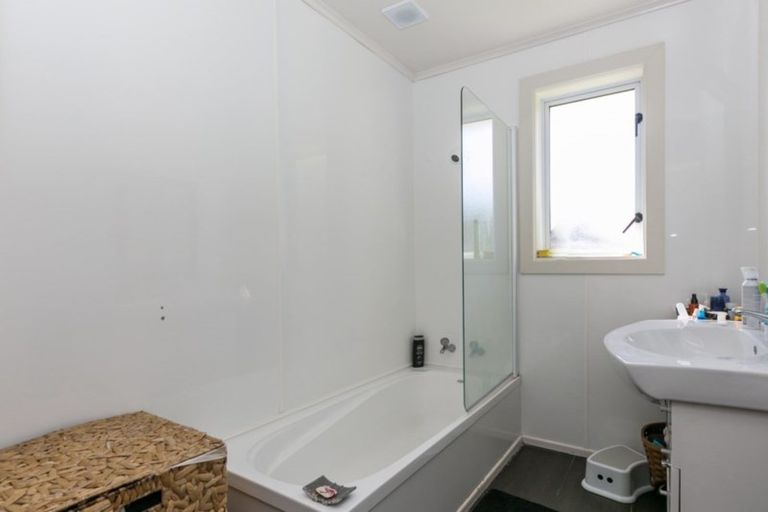 Photo of property in 37 Buckingham Street, Whakatu, Hastings, 4102