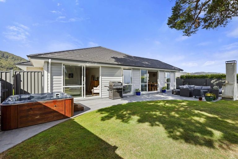 Photo of property in 36 Hopkirk Avenue, Wallaceville, Upper Hutt, 5018