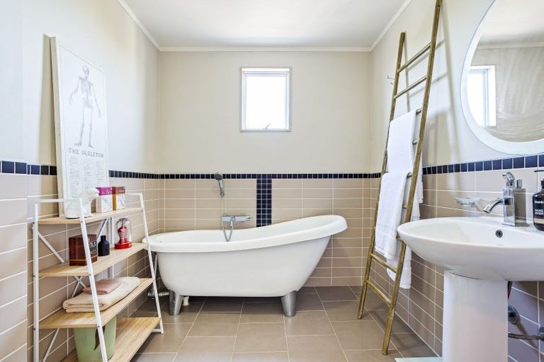 Photo of property in 150 Calliope Road, Stanley Point, Auckland, 0624