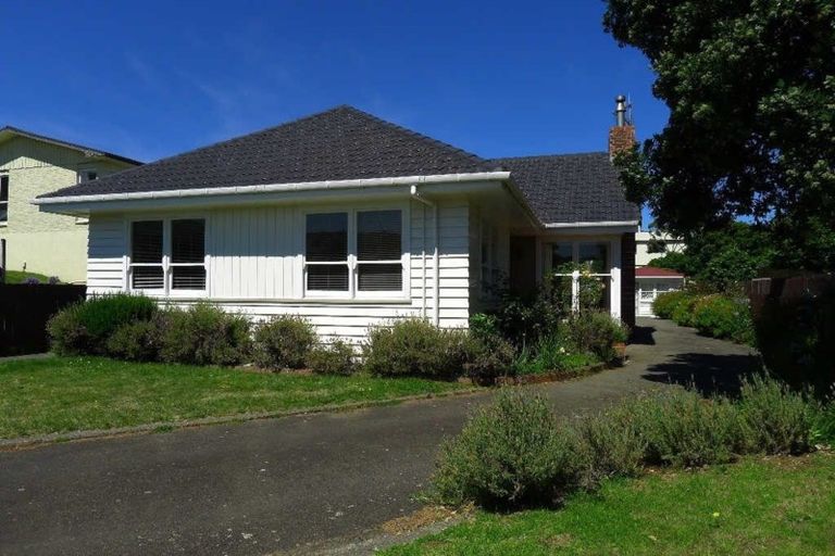 Photo of property in 14 Nathan Avenue, Paraparaumu Beach, Paraparaumu, 5032