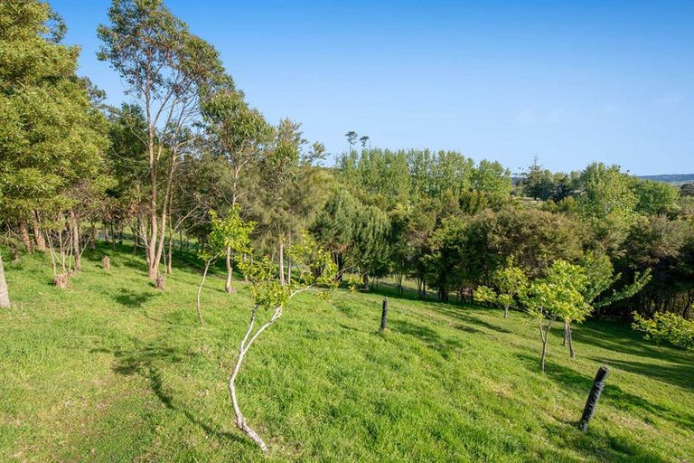 Photo of property in 69a Pipitiwai Drive, Helensville, Kaukapakapa, 0871