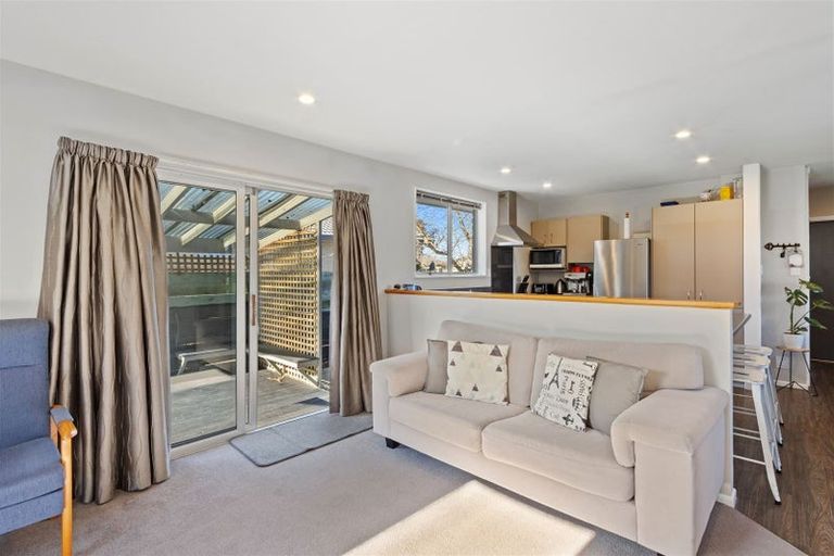 Photo of property in 1 Tracy Place, Redwood, Christchurch, 8051