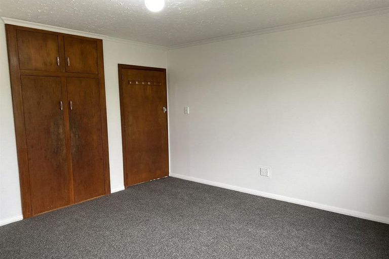 Photo of property in 19 Eglinton Street, Avondale, Christchurch, 8061