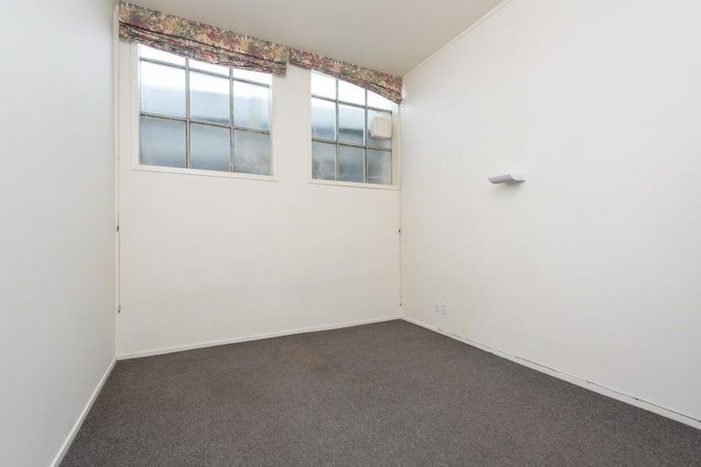 Photo of property in Tennyson Apartments, 18/25 Tennyson Street, Te Aro, Wellington, 6011