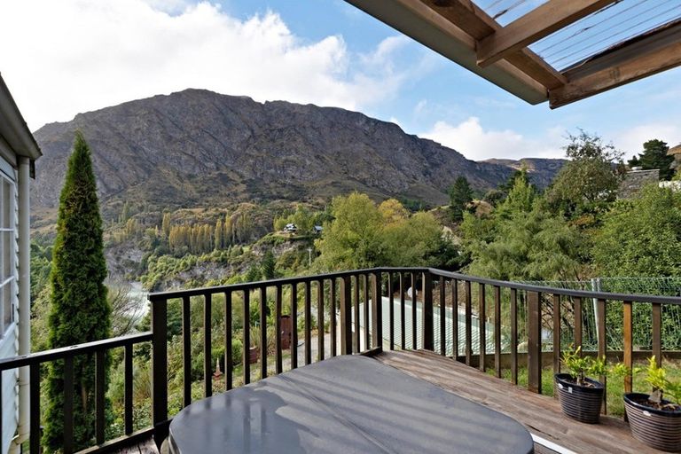 Photo of property in 1 Mcchesney Road, Arthurs Point, Queenstown, 9371