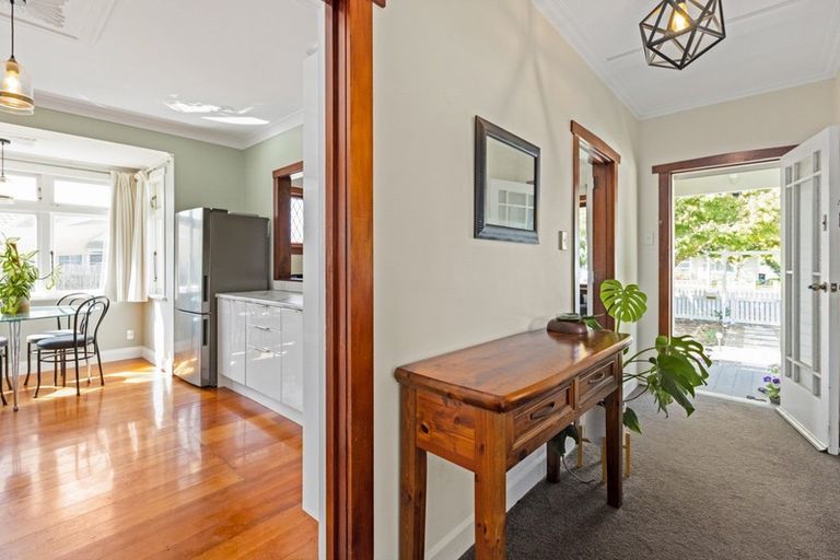 Photo of property in 102 Sylvan Road, Parkvale, Hastings, 4122