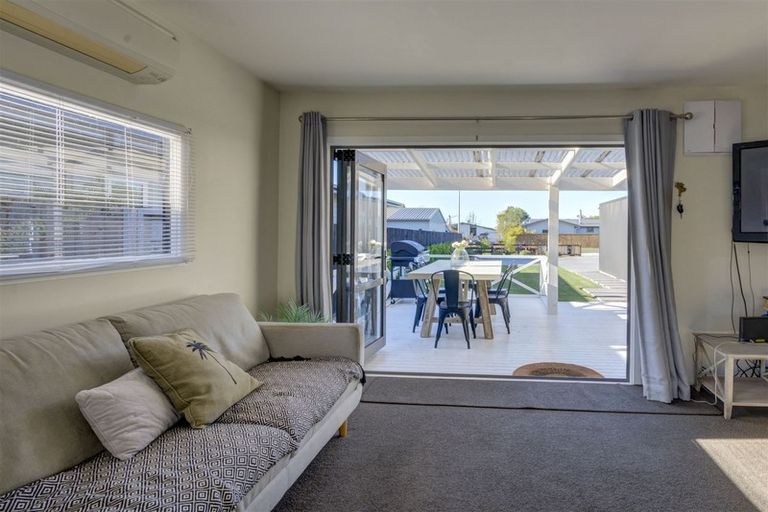 Photo of property in 7 Swindells Road, Waikuku Beach, 7473