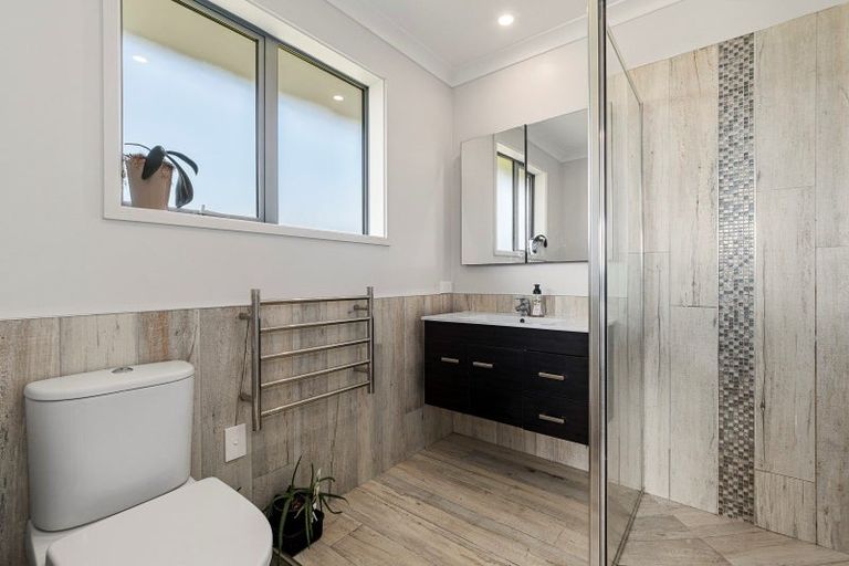 Photo of property in 74a Walter Henry Drive, Omanawa, Tauranga, 3171