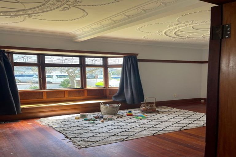 Photo of property in 16 Kensington Avenue, Petone, Lower Hutt, 5012