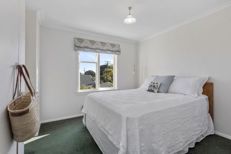 Photo of property in 3/264 Muritai Road, Eastbourne, Lower Hutt, 5013