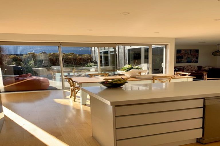 Photo of property in 148 Holly Road, St Albans, Christchurch, 8014