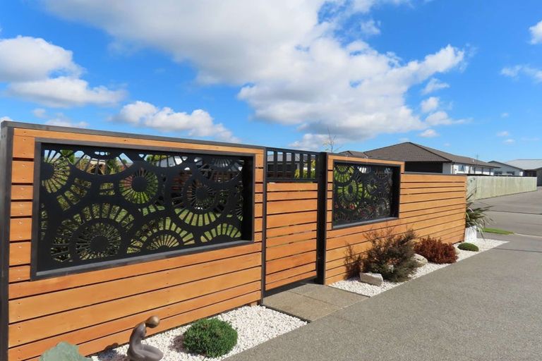 Photo of property in 3 Kingsbridge West, Burwood, Christchurch, 8083