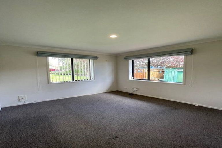 Photo of property in 1 Summerland Drive, Henderson, Auckland, 0612