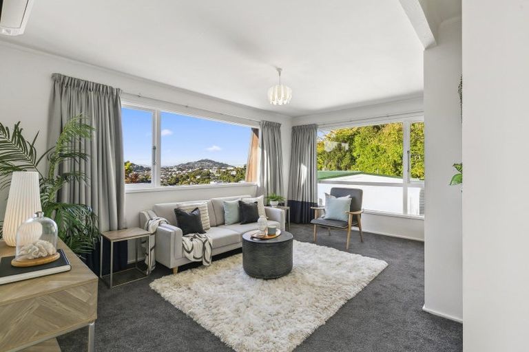 Photo of property in 76b Collier Avenue, Karori, Wellington, 6012