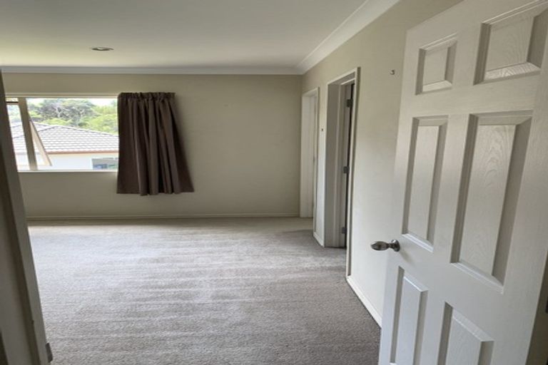 Photo of property in 24 George Deane Place, Greenhithe, Auckland, 0632