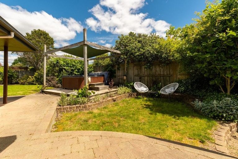 Photo of property in 17 Stagg Place, Brightwater, 7022