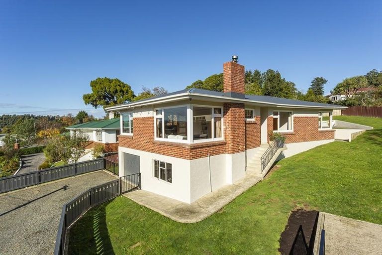 Photo of property in 4 Colquhoun Street, Glenross, Dunedin, 9011