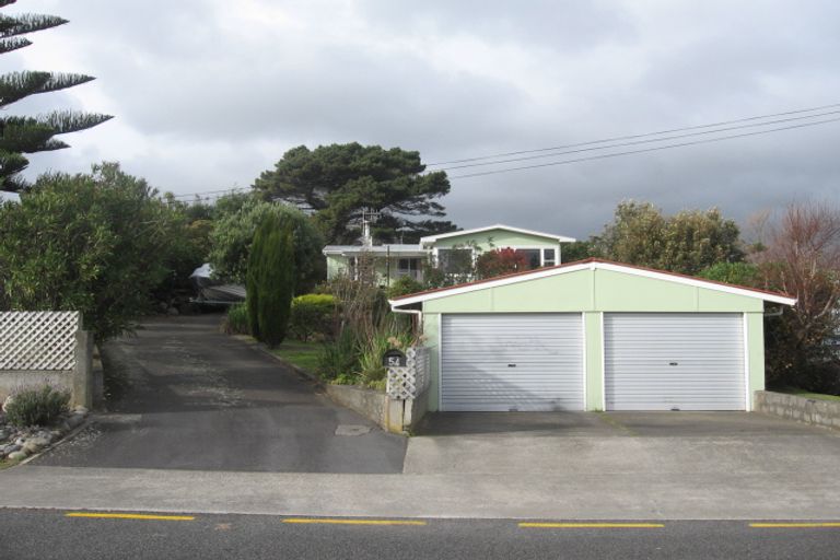 Photo of property in 54 Glen Road, Raumati South, Paraparaumu, 5032