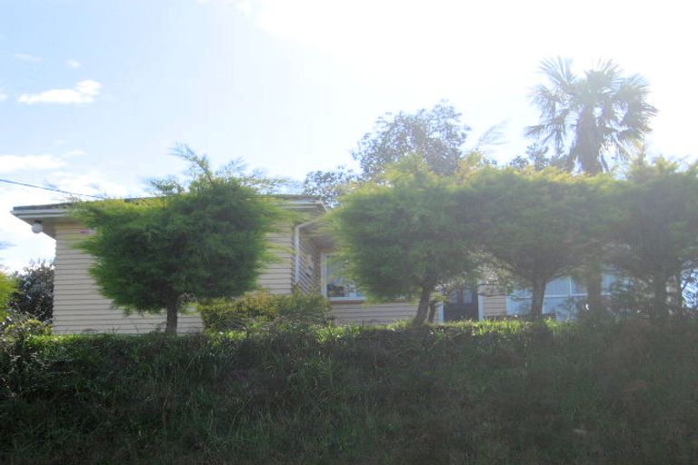 Photo of property in 10 Donovan Avenue, Massey, Auckland, 0614