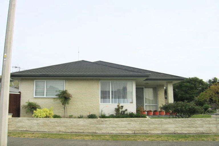 Photo of property in 1 Webb Place, Taradale, Napier, 4112