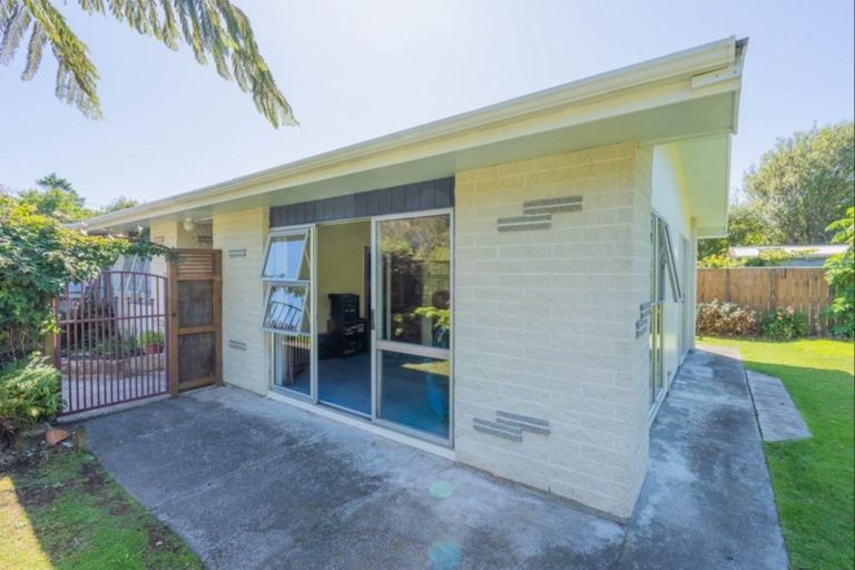 Photo of property in 74b Matatua Road, Raumati Beach, Paraparaumu, 5032