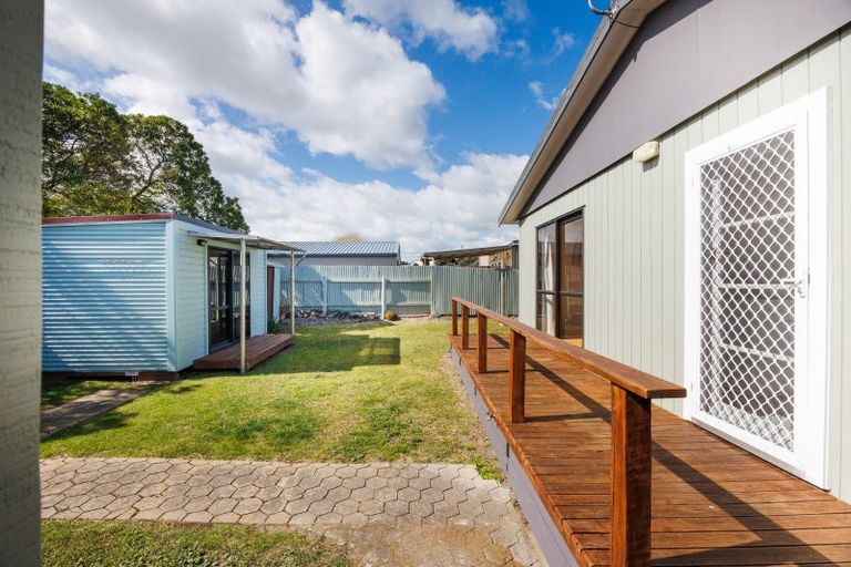 Photo of property in 65 Himatangi Street, Himatangi Beach, Foxton, 4891