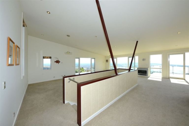 Photo of property in 4 Clearview Lane, Mount Pleasant, Christchurch, 8081