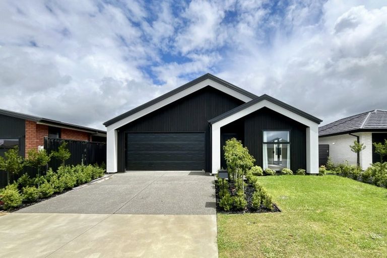 Photo of property in 11 Mcgarry Drive, Kaiapoi, 7630