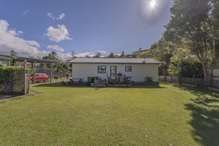 Photo of property in 5 Ocean Beach Road, Tairua, 3508