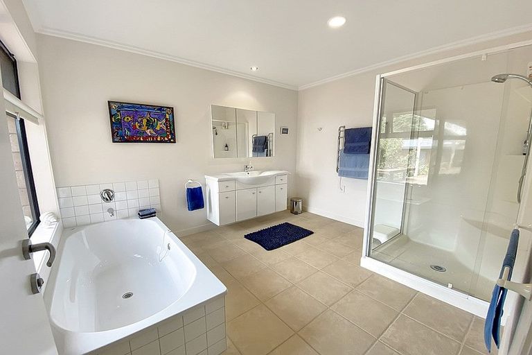 Photo of property in 21 Edkins Road, Kerikeri, 0230