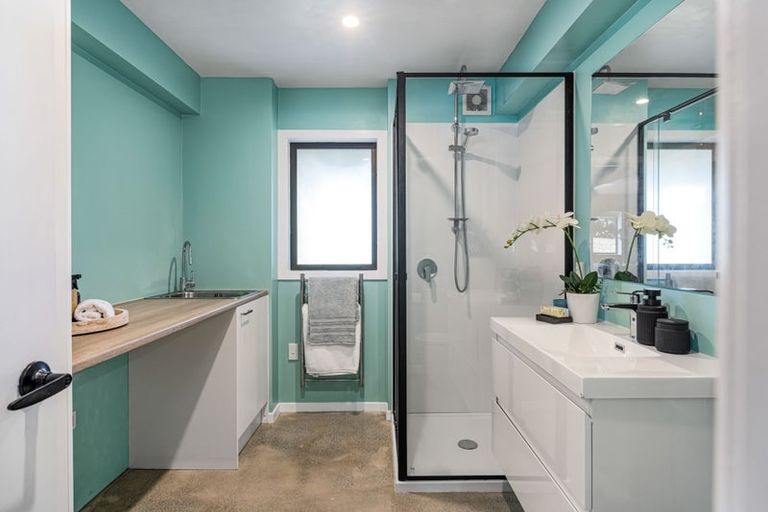 Photo of property in 4 Hillside Crescent, Leigh, 0985