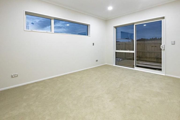 Photo of property in 17 Papareia Road, Karaka, Papakura, 2113