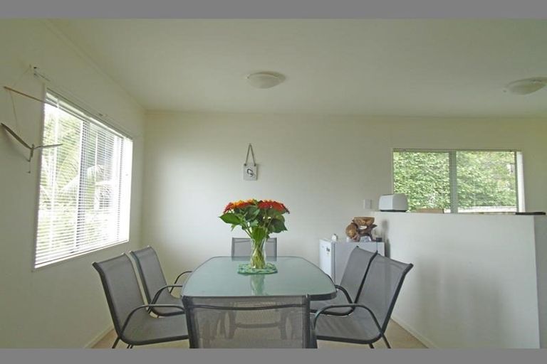 Photo of property in 15 Orchard Road, Browns Bay, Auckland, 0630