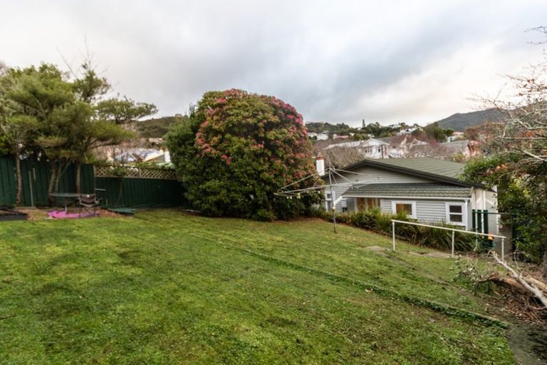 Photo of property in 3 Burrows Avenue, Karori, Wellington, 6012