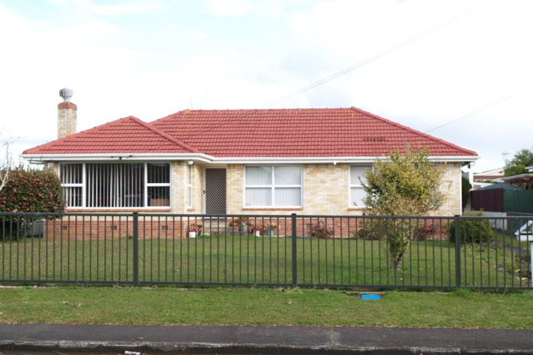 Photo of property in 24 Hallberry Road, Mangere East, Auckland, 2024