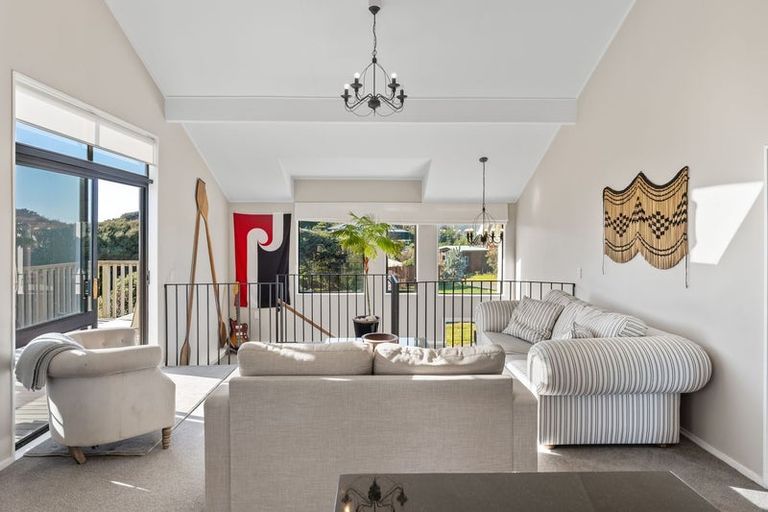 Photo of property in 279 Peka Peka Road, Peka Peka, Waikanae, 5391