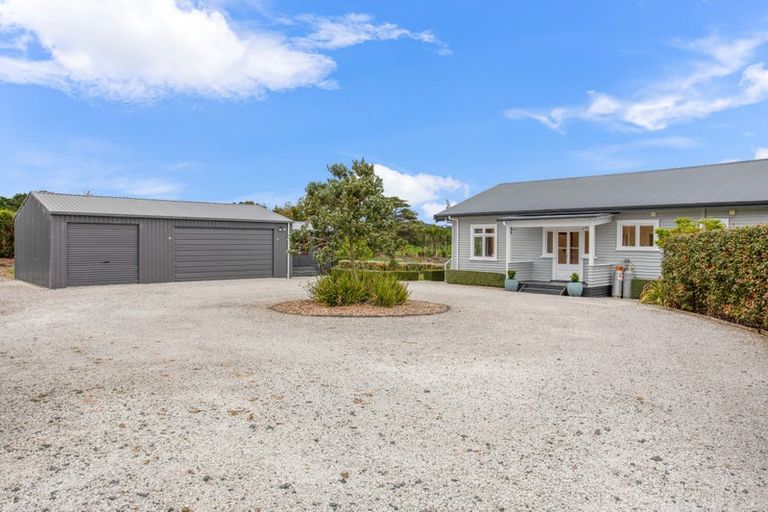 Photo of property in 52 Medhurst Road North, Bombay, 2675