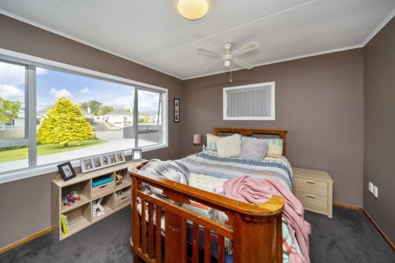 Photo of property in 17 Clyde Street, Ferndale, New Plymouth, 4310