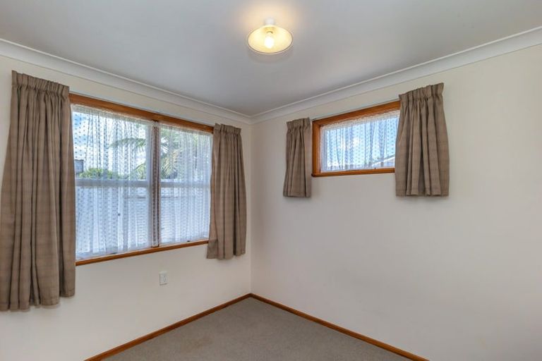 Photo of property in 16 Ferguson Street, Levin, 5510