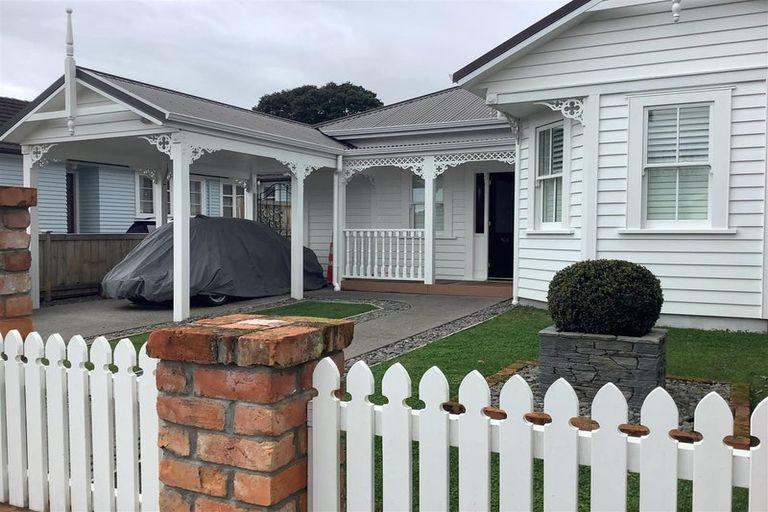 Photo of property in 19 Mozeley Avenue, Devonport, Auckland, 0624