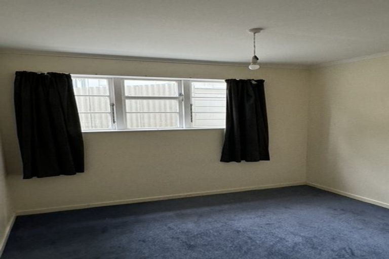 Photo of property in 3/15 Dover Street, Island Bay, Wellington, 6023