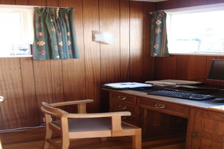 Photo of property in 12e City View Grove, Harbour View, Lower Hutt, 5010